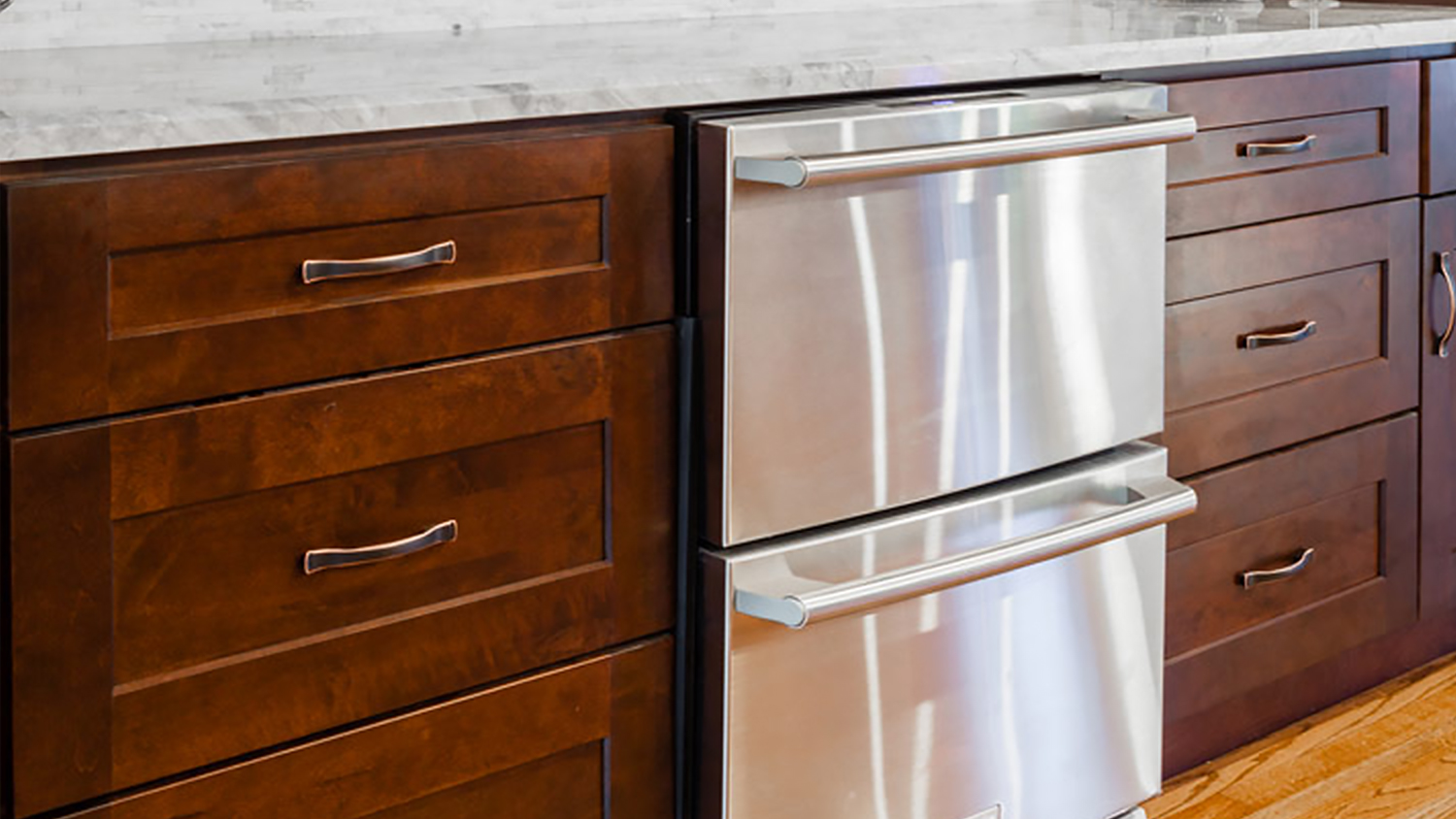 Dark Bay Shaker Cabinets
